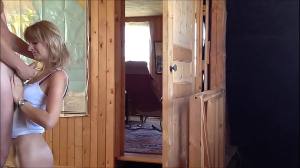 В реальной домашней порнухе носатая худая блондинка дала раком другу и получила сперму на лицо